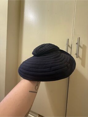 Vintage Structured “Rounder” Orbit Ladies Hat
